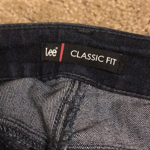 Classic fit dark rinse lee capris - Picture 3 of 4